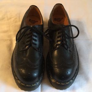 Vintage Dr.Martens NWOT (size-7 UK women US 9)